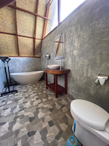 Bathroom 11