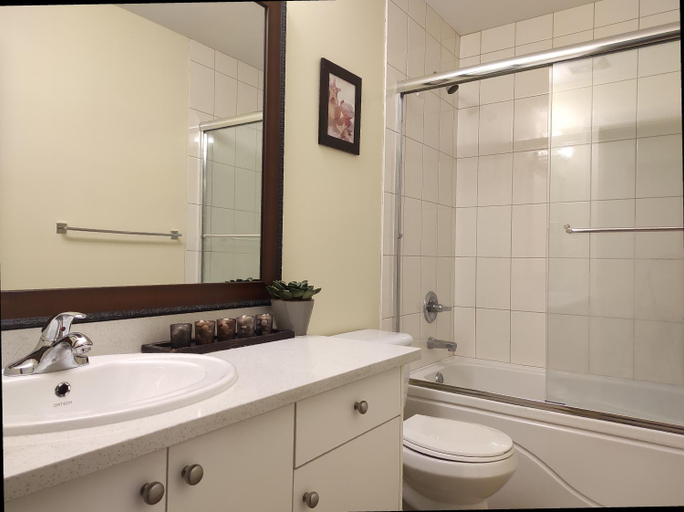 Bathroom, Angela's Private Suites, Greater Vancouver