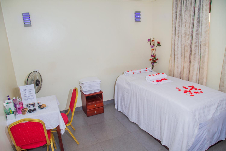 Bedroom 2, Kenendia Hotel, Keiyo South
