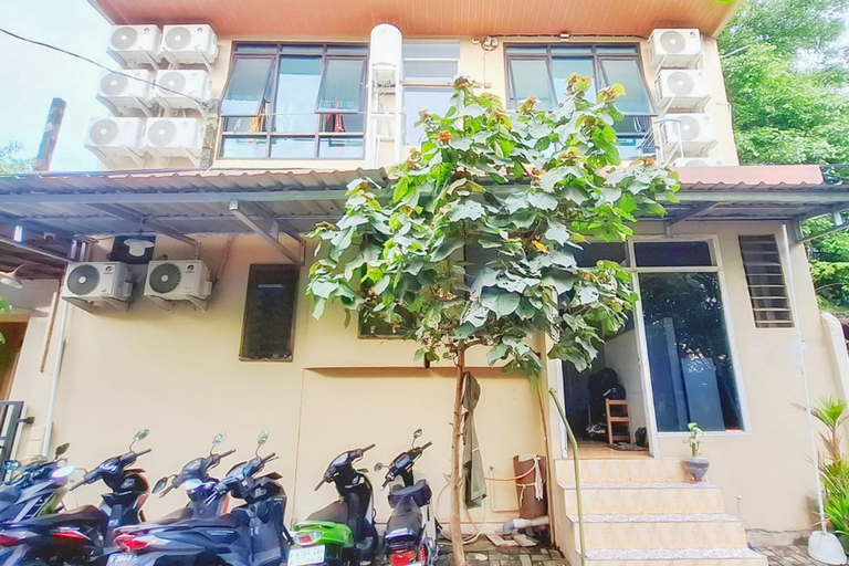 Exterior & Views 2, AYOO STAY near Bandara Ahmad Yani RedPartner, Semarang