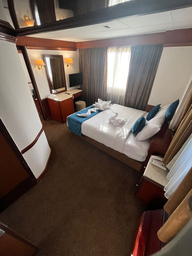 Bedroom 4, Prince Omar Cruise, Giza