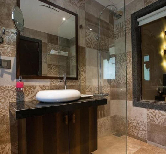 Bathroom, Encore A Boutique Resort, Mulshi, Pune