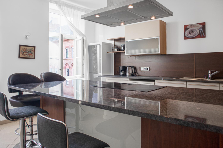 Others 5, Superb 7BR shared Apartment- Near Hauptbahnhof, Wien