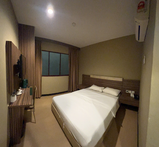 Havona Comfort @ Permas Jaya [Express Check in] Room Type - Deluxe Queen with window