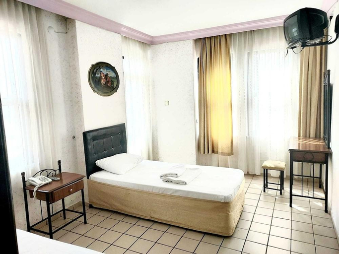 Bedroom 3, Kleopatra Hotel, Alanya