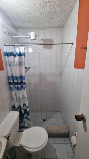 Shower 5, RoBe Apartmento, Santafé de Bogotá