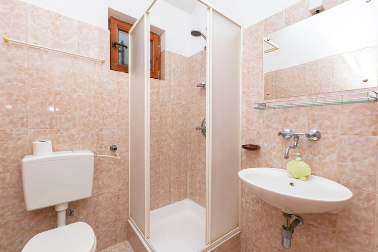 Bathroom, Apartments Andi, Omiš