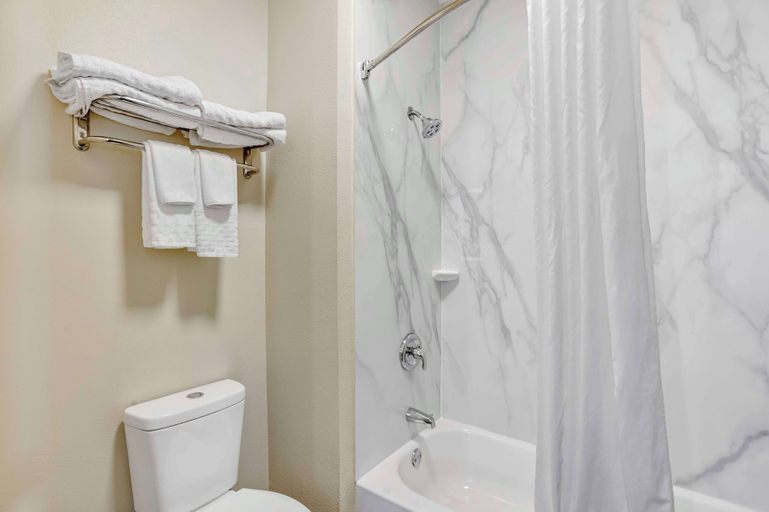 Bathroom 5, Best Western Carlisle, Cumberland