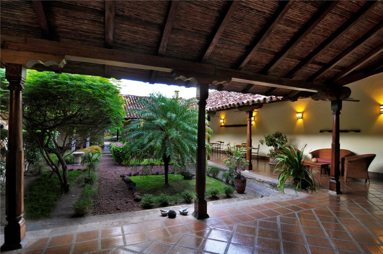 Public Area, Hotel Patio del Malinche, Granada