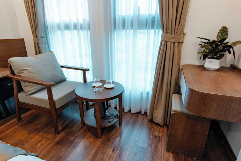 Others 5, Golden Crown Hotel, Long Biên