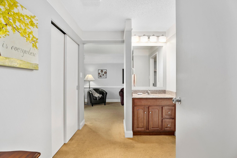 Others 5, Top Floor Master Suite Bay View, Cecil