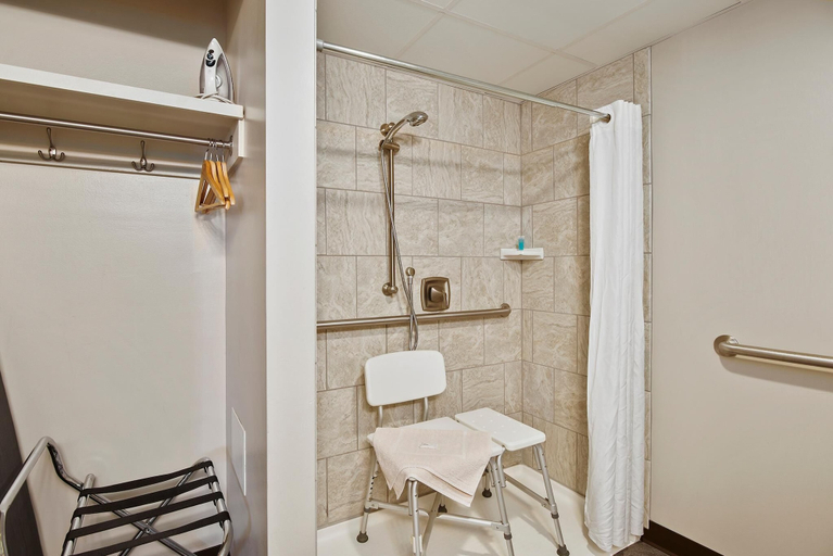 Bathroom 4, Top Floor East Handicap Accessible, Cecil