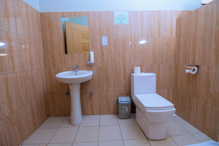 Bathroom 3, The Mansion Hotel, Jinja