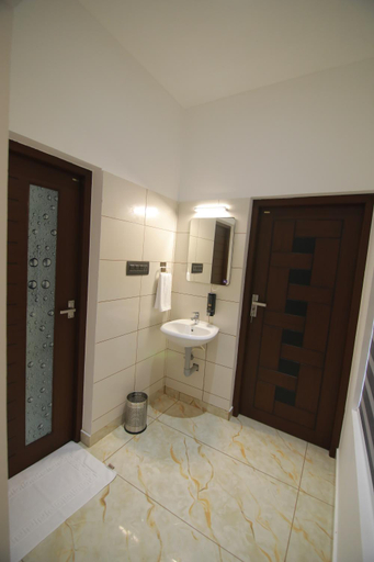 Bathroom 3, PitStop21, Thrissur