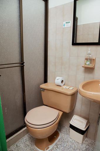 Bathroom 2, HOSPEDAJE GUATAPE, Guatapé