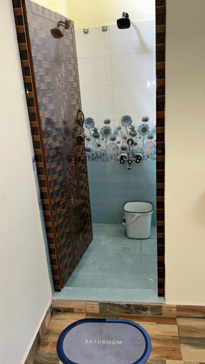 Bathroom 5, Le'sap Beach Resort, Viluppuram