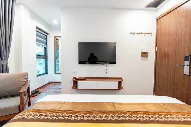 Bedroom 3, Golden Crown Hotel, Long Biên