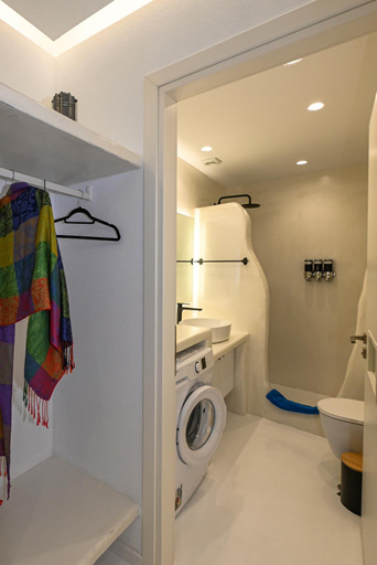 Bathroom 4, VETUS PORTUM SUITES TINOs, South Aegean
