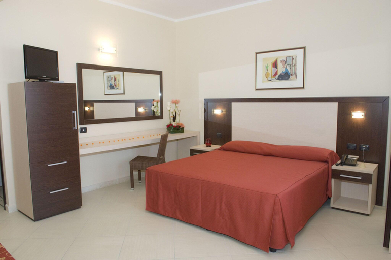 Bedroom 4, Hotel Risberg, Lecce