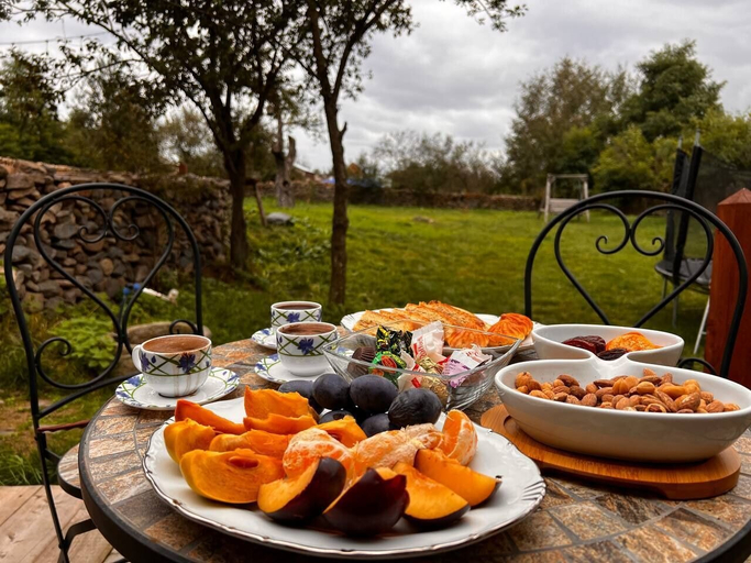 Food & Drinks, Hnameni Bovadzor Lodge