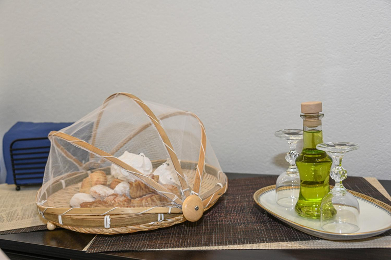 Food & Drinks, VETUS PORTUM SUITES TINOs, South Aegean