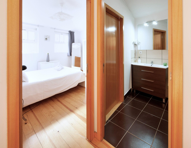 Bedroom 5, Aparthotel Oporto Entreparedes, Porto