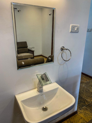 Bathroom 10