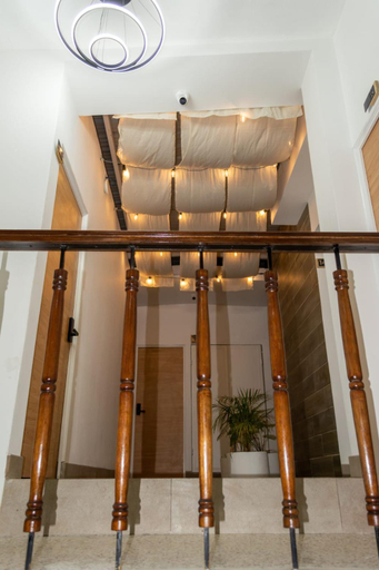 Others 3, Modern and Comfortable First Level Family Apt 4, ZONA 7
