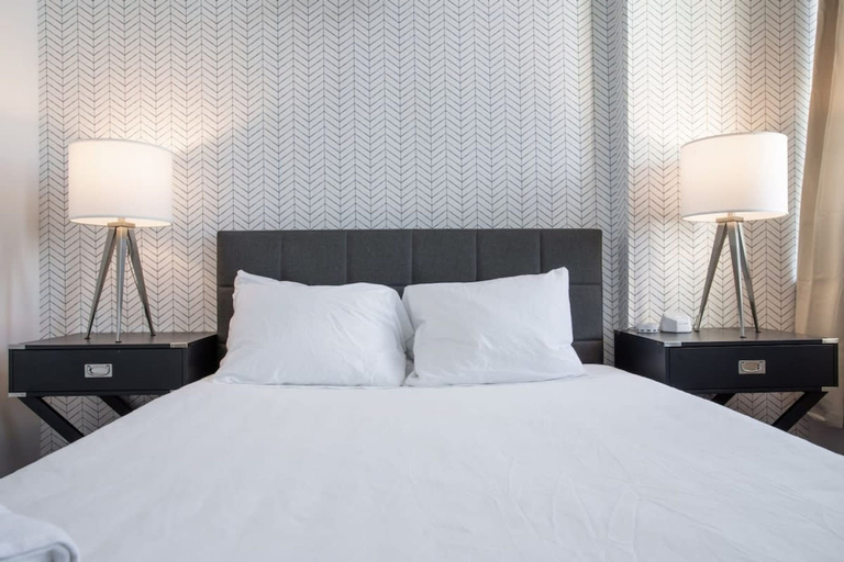 Room 3, Sosuite 2BR Penthouse w W D Gym On-site Bar, Philadelphia