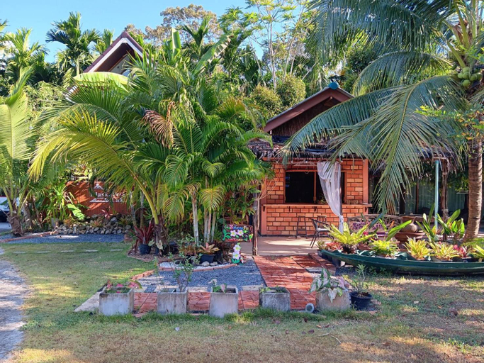 Others 4, Alaska pool cafe&homestay2, Lan Saka