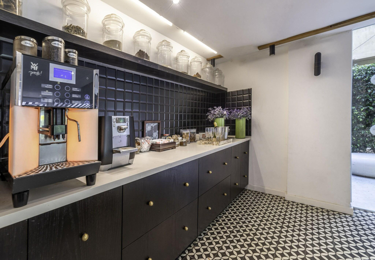 Food & Drinks 5, Shenkin Hotel