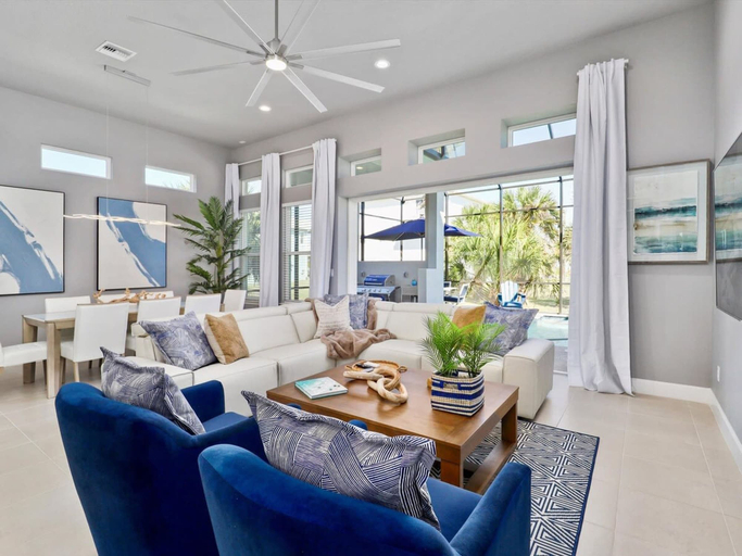 Room 4, Seabliss Steps to the Beach Pool Home 4 4 5 new, Flagler