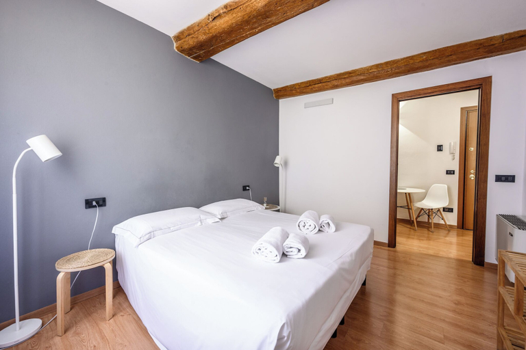 Bedroom 3, Emilia Studios 8, Modena