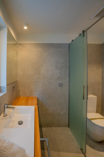 Bathroom 4, El Balcón de la Bahía Suites by Sercotel, Cantabria
