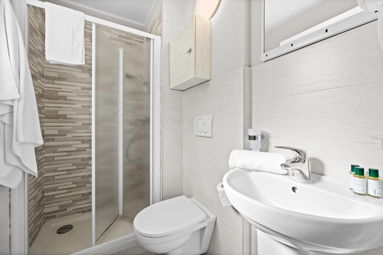 Bathroom, Residence Des Alpes, Trento