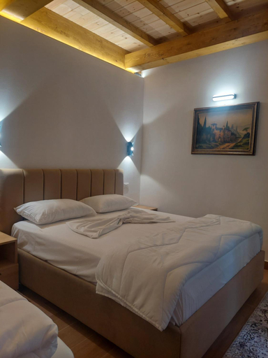 Others 5, Guesthouse Alberti Llogara, Vlorës
