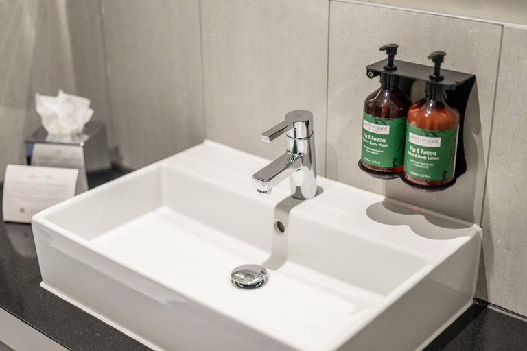 Bathroom 14