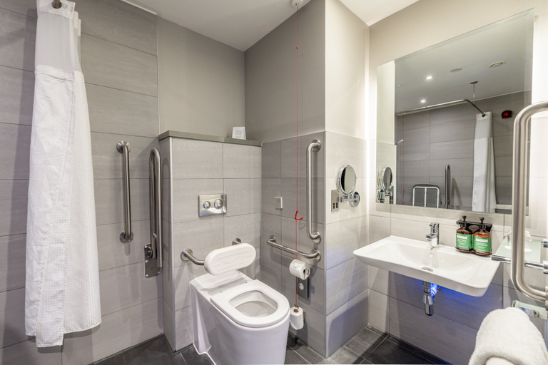 Bathroom 20
