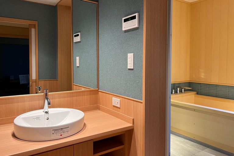 Bathroom 4, Akaishiya, Toyooka