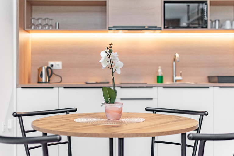 Others 5, Zamoyskiego 37 by Homeprime, Warsaw
