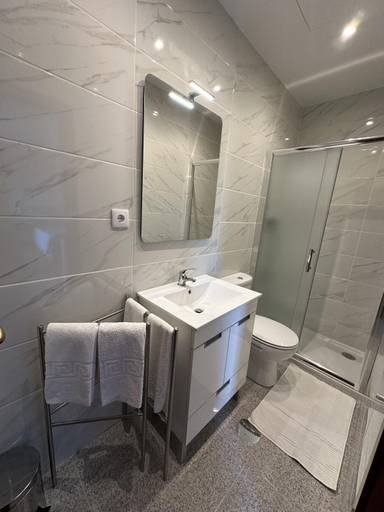 Bathroom 2, Quinta da Touca, Baião