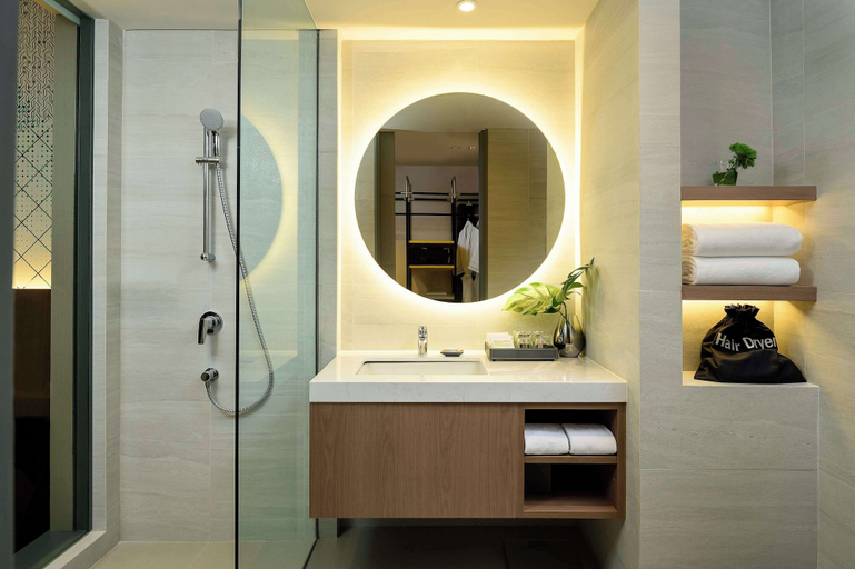 Bathroom 15