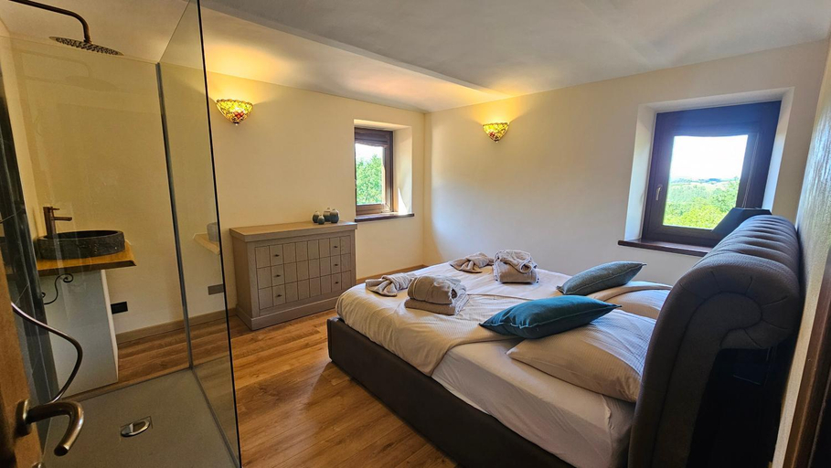 Bedroom 2, Villa Fonte, Asti