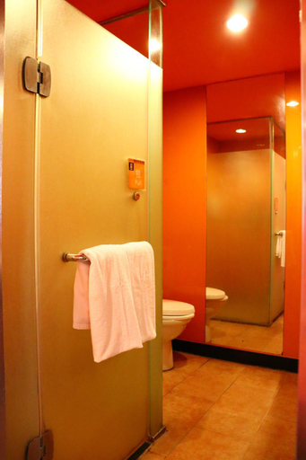 Bathroom 9