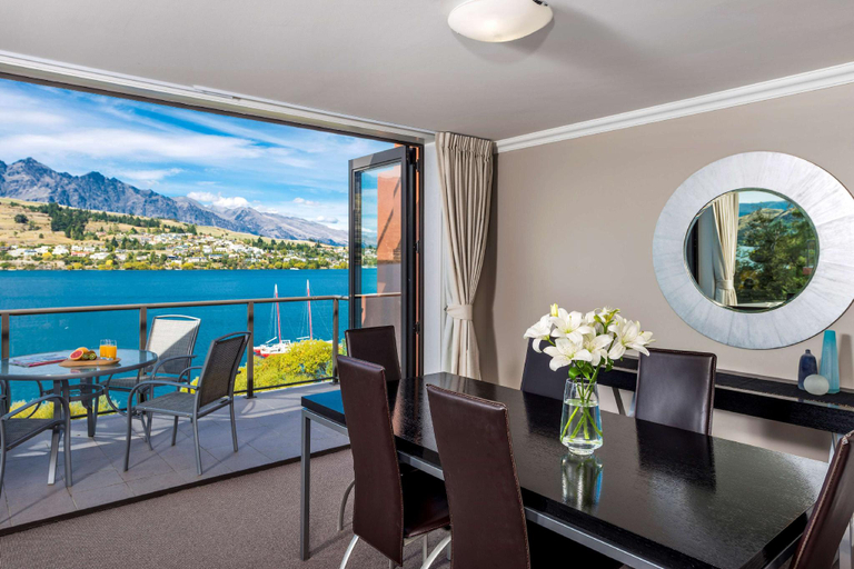 Dining Room 17