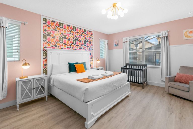 Room 5, Spacious 7Bd Next to Clubhouse at Solara Resort, Osceola