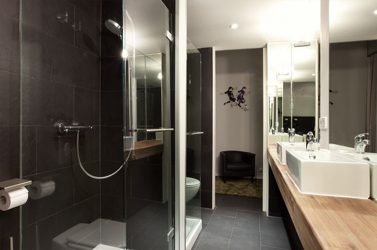 Bathroom 3, Alcam Futbol, Barcelona