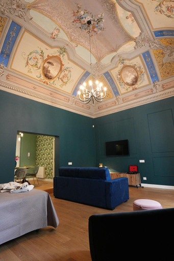 Others 4, Suite Gimma 209, Bari