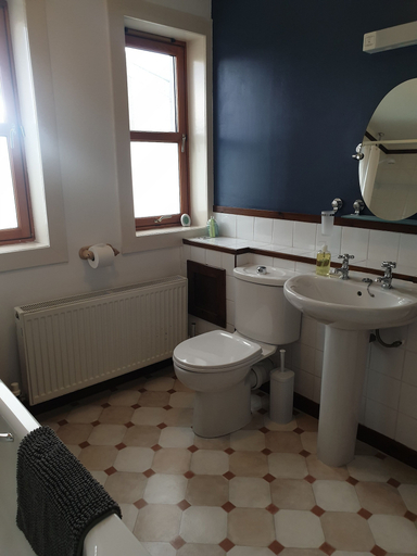 Bathroom 4, Loch Erisort House, Eilean Siar