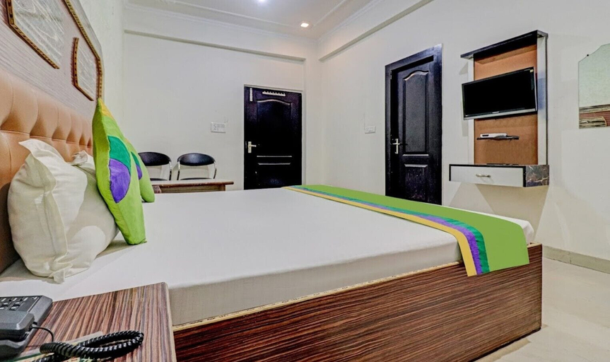 Bedroom 3, Radha Palace, Mathura